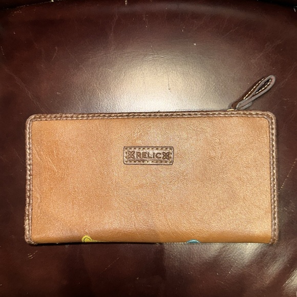 Relic Butterfly Wallet - Picture 4 of 16